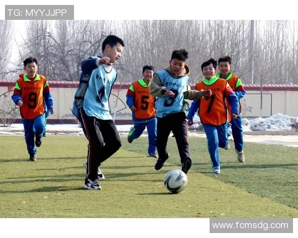 足球课小班的快乐成长之旅让每个孩子都能在绿茵场上绽放自我