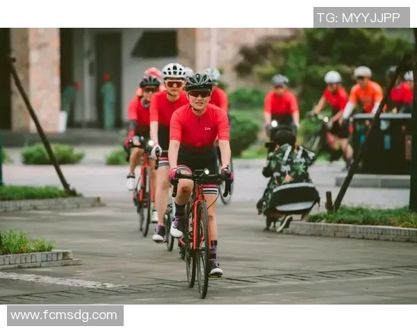 马小足球的成长之路：从小场地到大梦想的精彩旅程